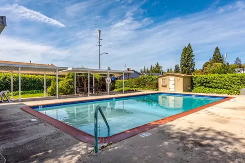 Exterior - 316 Pine Cir, Healdsburg, CA 95448 photo 11 of 13