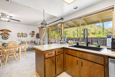 Kitchen - 316 Pine Cir, Healdsburg, CA 95448 photo 4 of 4