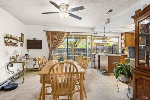 Dining - 316 Pine Cir, Healdsburg, CA 95448 photo 1 of 3