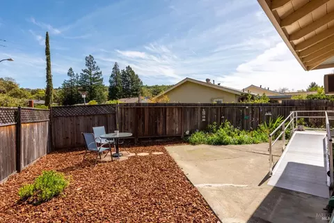 Exterior - 316 Pine Cir, Healdsburg, CA 95448 photo 5 of 13