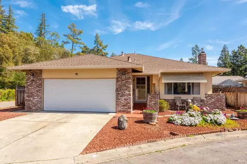 316 Pine Cir, Healdsburg, CA 95448