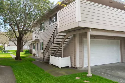 54 Trinity Dr, Novato, CA 94947 photo 16