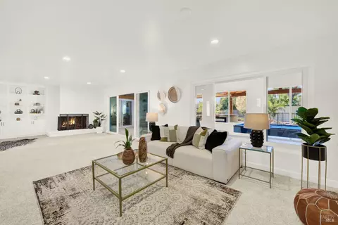 Living - 941 W A St, Dixon, CA 95620 photo 1 of 7