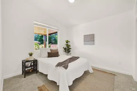 Bedroom - 941 W A St, Dixon, CA 95620 photo 1 of 9