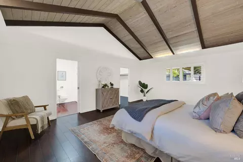 Bedroom - 941 W A St, Dixon, CA 95620 photo 6 of 9