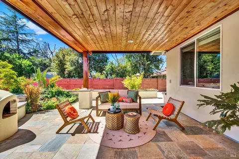 Exterior - 941 W A St, Dixon, CA 95620 photo 5 of 26