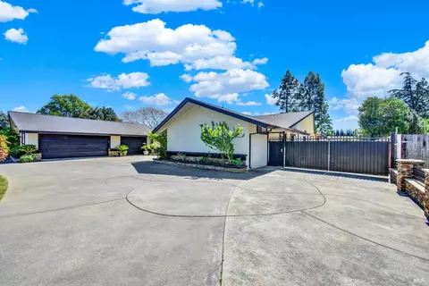 Exterior - 941 W A St, Dixon, CA 95620 photo 25 of 26