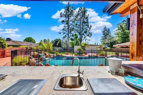 Exterior - 941 W A St, Dixon, CA 95620 photo 9 of 26