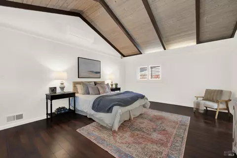 Bedroom - 941 W A St, Dixon, CA 95620 photo 4 of 9