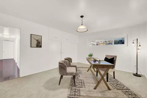 Dining - 941 W A St, Dixon, CA 95620 photo 6 of 8