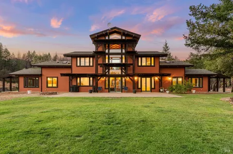3335 Friesen Dr, Angwin, CA 94508