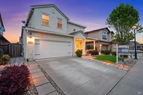 8006 Claret Ct, Vacaville, CA 95687