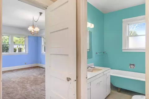 Bath - 1235 Castle Rd, Sonoma, CA 95476 photo 1 of 2