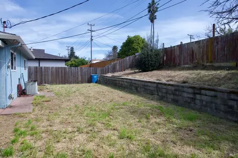 Exterior - 132 Harvard Ave, Vallejo, CA 94589 photo 3 of 5