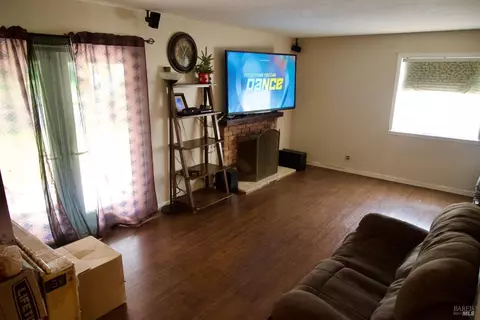 Living - 132 Harvard Ave, Vallejo, CA 94589 photo 1 of 2