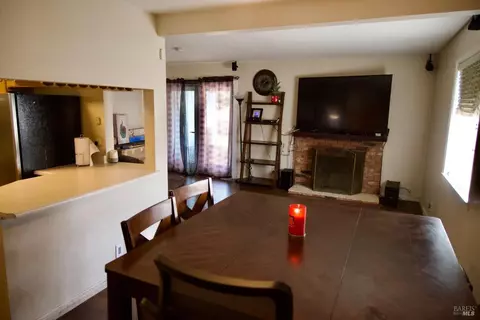 Dining - 132 Harvard Ave, Vallejo, CA 94589 photo 2 of 2