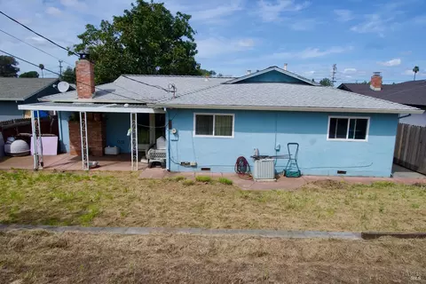 Exterior - 132 Harvard Ave, Vallejo, CA 94589 photo 4 of 5