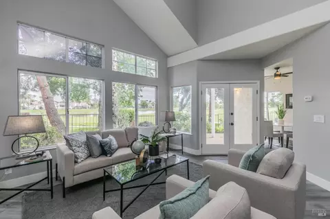 2500 Wayfarer Ct, Discovery Bay, CA 94505