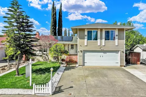 468 Royal Oaks Dr, Vacaville, CA 95687