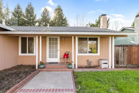 1121 Pippin Cir, Santa Rosa, CA 95407