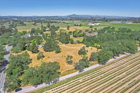 3653 Piner Rd, Santa Rosa, CA 95401