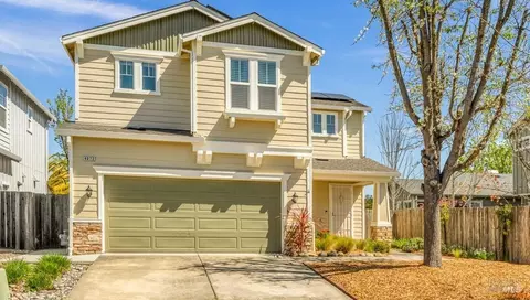 4072 Rickenbacker Dr, Santa Rosa, CA 95407
