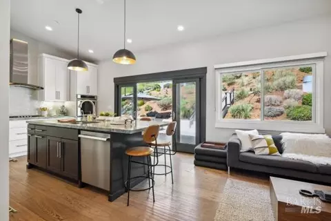Kitchen - 104 Walnut Ave, Corte Madera, CA 94925 photo 1 of 8