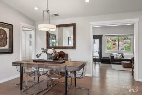 Dining - 104 Walnut Ave, Corte Madera, CA 94925 photo 3 of 4