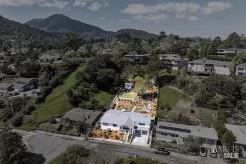 View/Area - 104 Walnut Ave, Corte Madera, CA 94925 photo 4 of 5