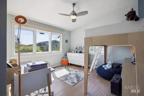 Bedroom - 104 Walnut Ave, Corte Madera, CA 94925 photo 5 of 9
