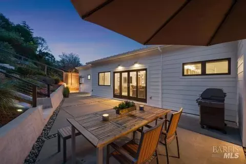 Exterior - 104 Walnut Ave, Corte Madera, CA 94925 photo 18 of 24