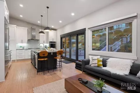Kitchen - 104 Walnut Ave, Corte Madera, CA 94925 photo 8 of 8
