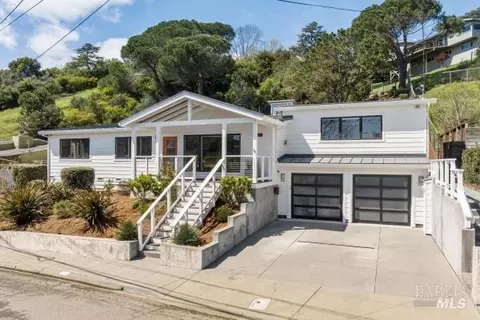 Exterior - 104 Walnut Ave, Corte Madera, CA 94925 photo 2 of 24