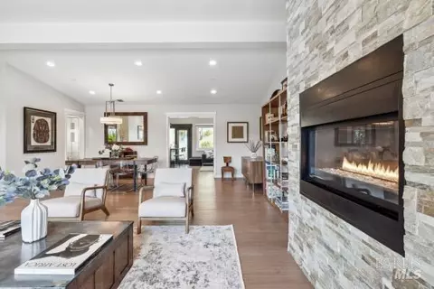 Living - 104 Walnut Ave, Corte Madera, CA 94925 photo 5 of 7