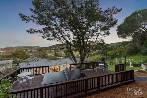 Exterior - 104 Walnut Ave, Corte Madera, CA 94925 photo 21 of 24