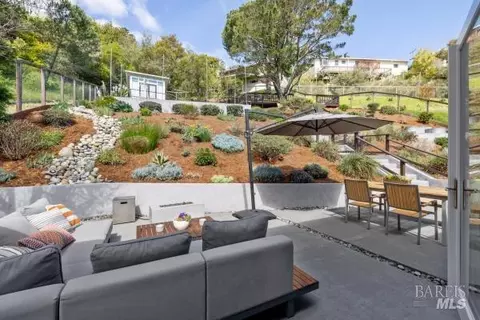 Exterior - 104 Walnut Ave, Corte Madera, CA 94925 photo 5 of 24