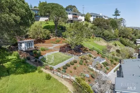 View/Area - 104 Walnut Ave, Corte Madera, CA 94925 photo 1 of 5