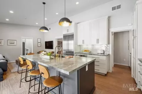 Kitchen - 104 Walnut Ave, Corte Madera, CA 94925 photo 6 of 8