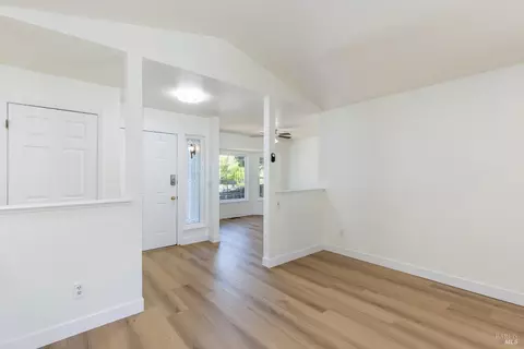 900 W Starburst Ct, Windsor, CA 95492 photo 5