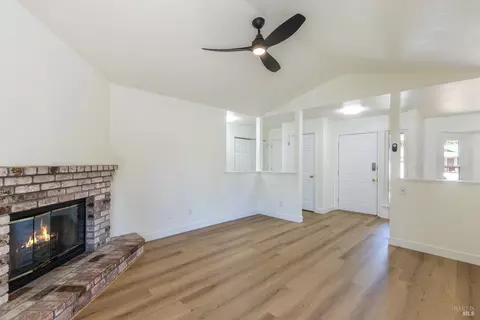 900 W Starburst Ct, Windsor, CA 95492 photo 4