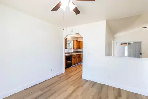 900 W Starburst Ct, Windsor, CA 95492 photo 6