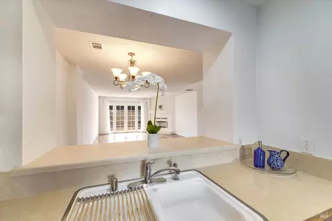 Bath - 115 Nantucket Ln, Vallejo, CA 94590 photo 1 of 4