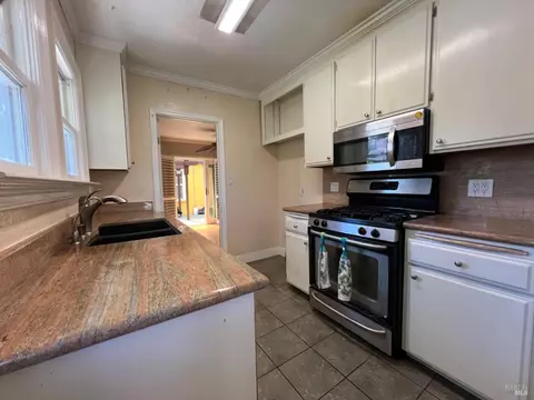 Kitchen - 145 Ohio St, Vallejo, CA 94590 photo 2 of 3