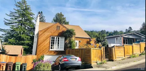 130 Grove Ave, Corte Madera, CA 94925