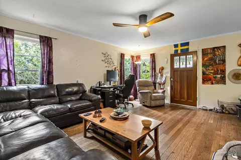 265 E O St, Benicia, CA 94510 photo 4