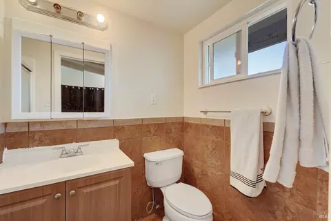 1049 1st St, Fairfield, CA 94533 photo 25