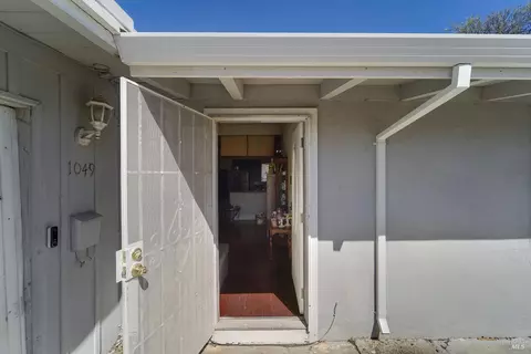 1049 1st St, Fairfield, CA 94533 photo 6