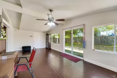 1049 1st St, Fairfield, CA 94533 photo 14