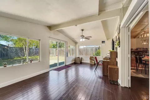 1049 1st St, Fairfield, CA 94533 photo 12