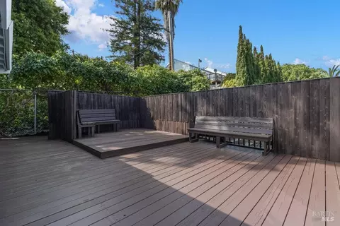 Exterior - 306 Coughlan St, Vallejo, CA 94590 photo 3 of 7